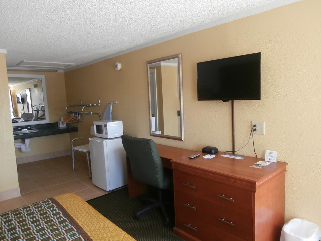 America's Value Hotel