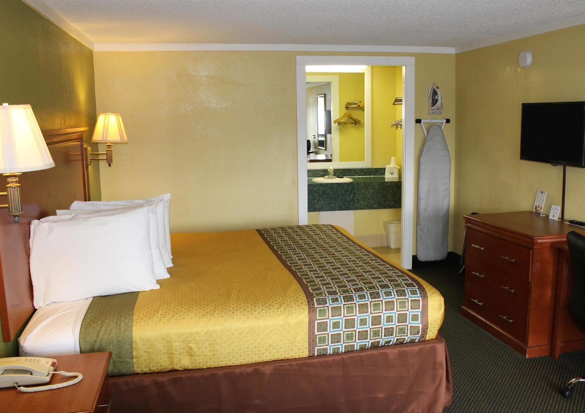 Hotel America's Value 3*